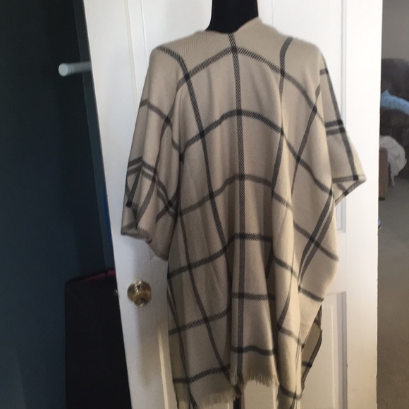 Top - Picture 3 of 4